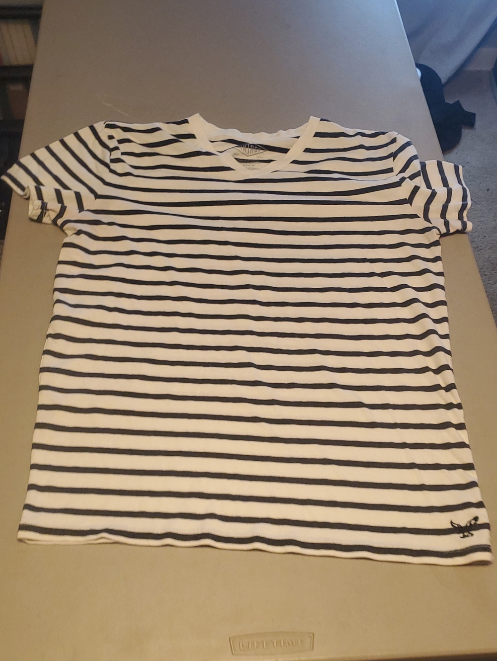 American Eagle Outfitters White & Black Striped Crewneck Tee